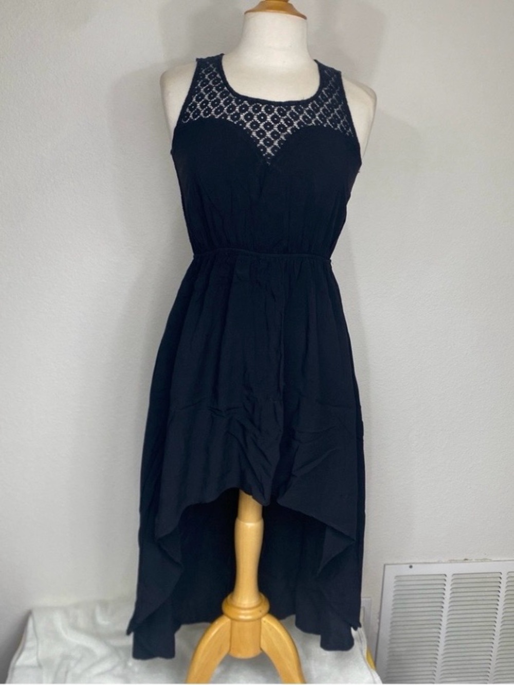 Cozy Juniors Black Sleeveless Crochet Detail High Low Dress Size Medium Casual